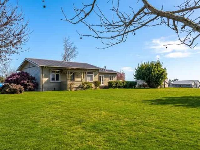 House for rent in Awhitu, Oroua County