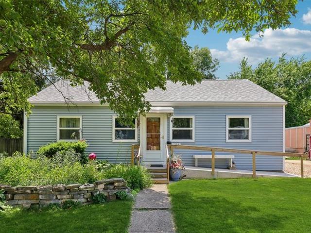 House for sale in Des Moines, Iowa