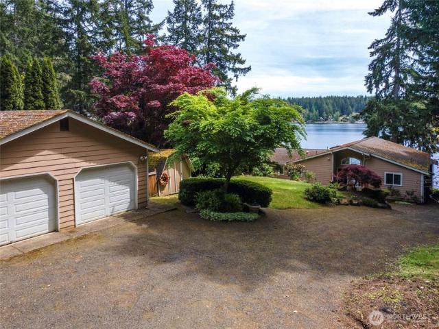 House for sale in Grapeview