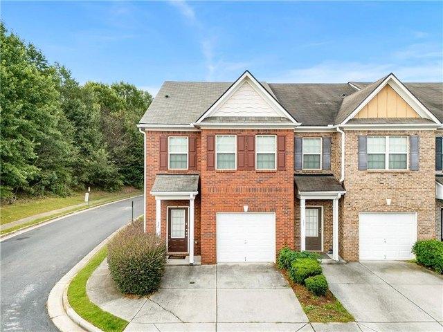 Townhouse for sale in Lilburn, Georgia