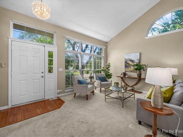 House for sale in Mchenry, Illinois