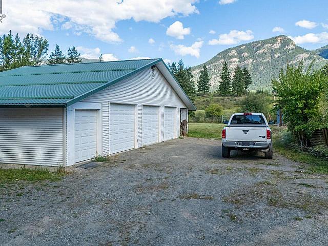 House for sale in Louis Creek, British Columbia