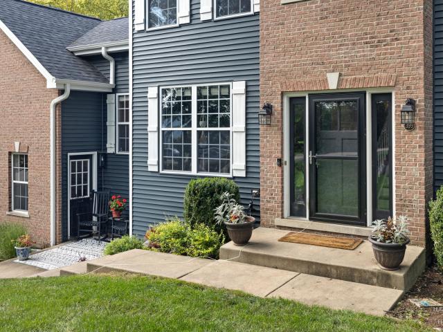 House for sale in Mchenry, Illinois