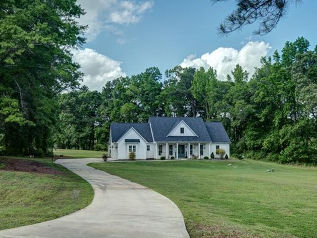 House for sale in Molena, Georgia
