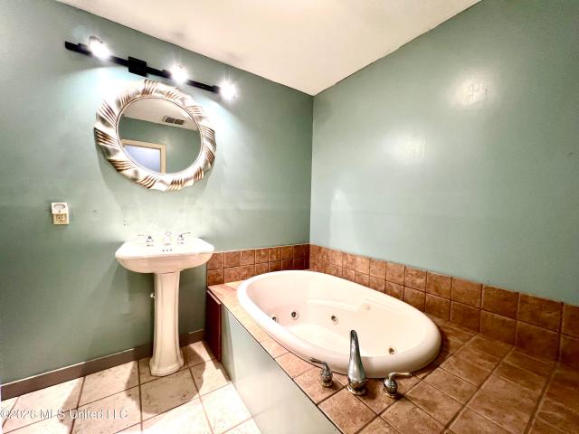 House for sale in Summit, Mississippi