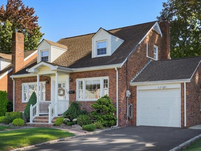 House for sale in Union, Union County