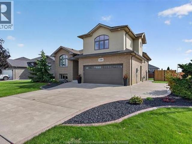 House for sale in Lakeshore, Ontario