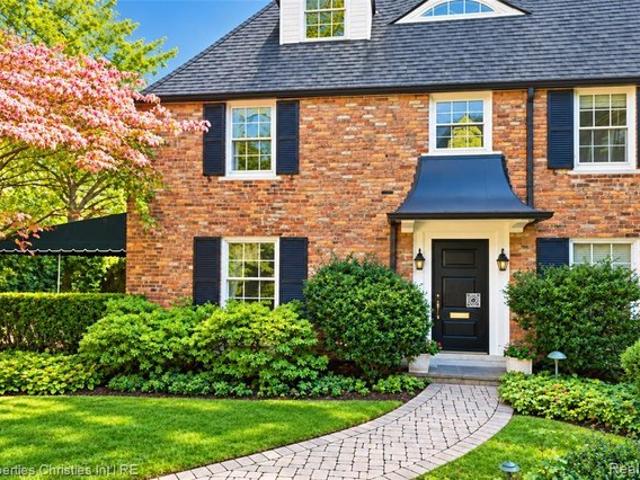 Townhouse for sale in Grosse Pointe, Wayne County