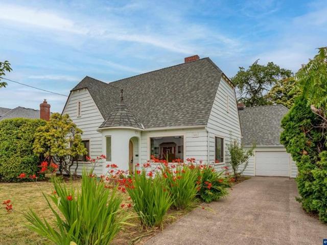House for sale in Oregonia