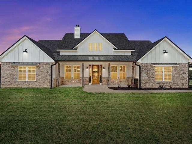 House for sale in Chilton, Texas
