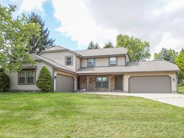 House for sale in City of Pewaukee, Waukesha County
