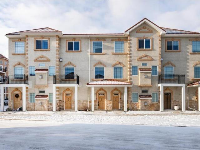 Townhouse for sale in Wedgewood, Alberta