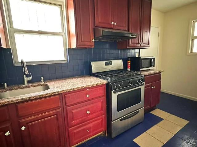 Townhouse for sale in Queens, Arverne