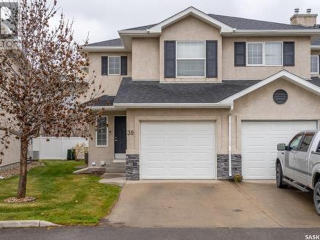 Townhouse for sale in Wood Meadows, Regina
