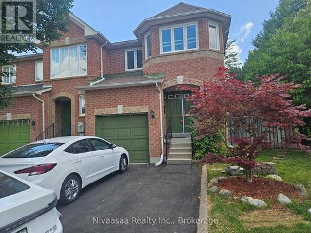 Townhouse for rent in Georgina, Ontario