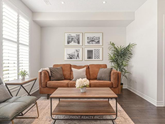 Condo for sale in Burlington, Golden Horseshoe