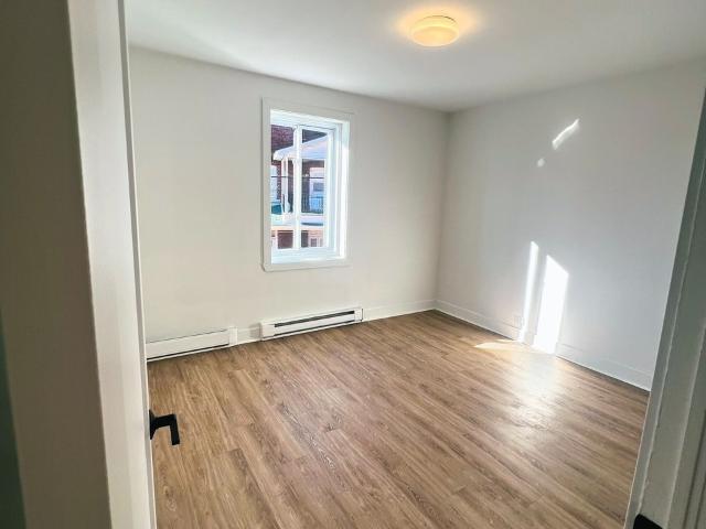 Apartment for rent in Sainte-Anne-de-Bellevue, Montréal (région administrative)