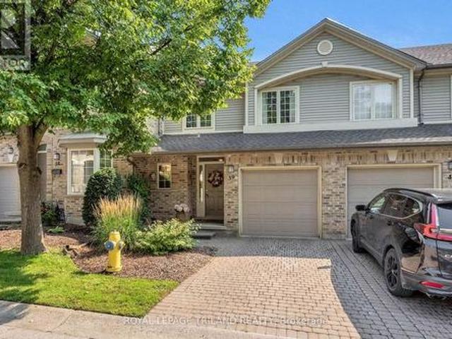 Townhouse for sale in Arva, Ontario