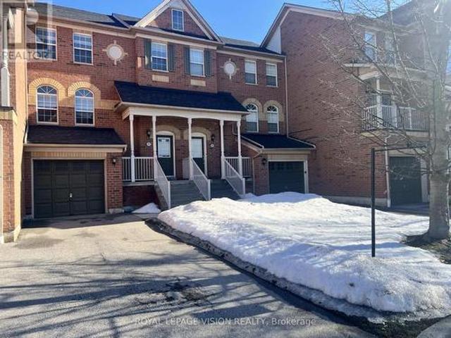 Townhouse for rent in Durham, Ontario
