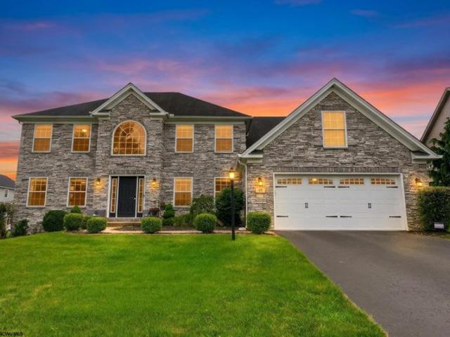 House for sale in Bridgeport, West Virginia