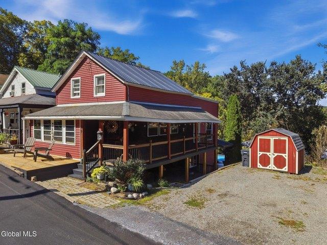 House for sale in Main Street Historic District, Town of Whitehall