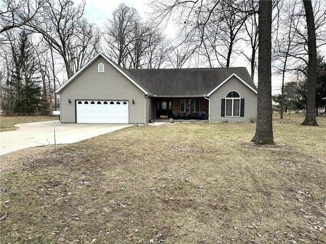 House for sale in Pana, Illinois