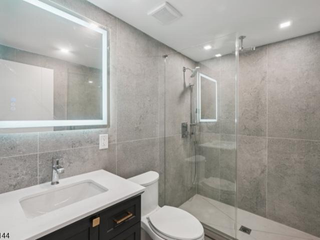 House for sale in Livingston, New Jersey