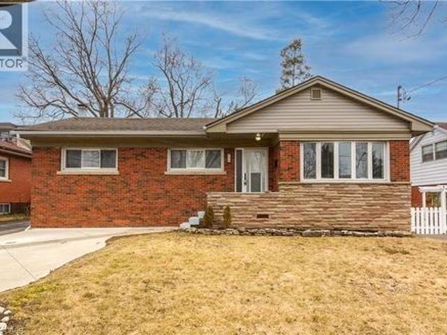 House for sale in Ancaster, Ontario