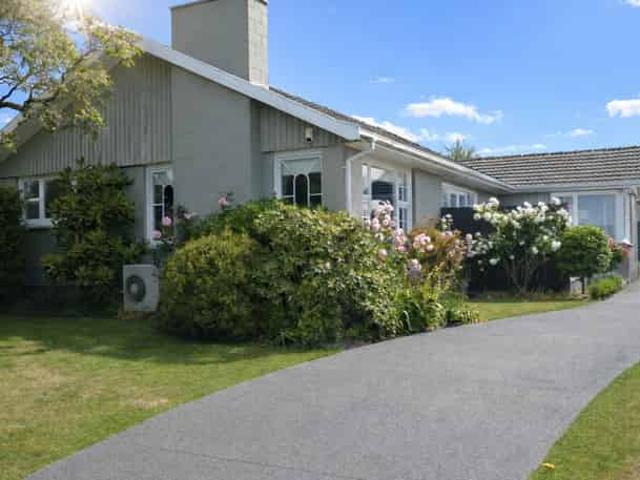 House for rent in Chaslands, Canterbury
