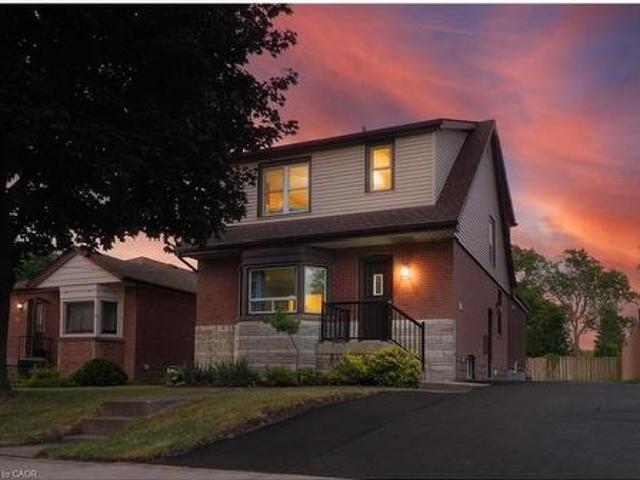 House for sale in Ancaster, Ontario