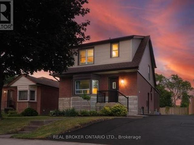 House for sale in Ancaster, Ontario