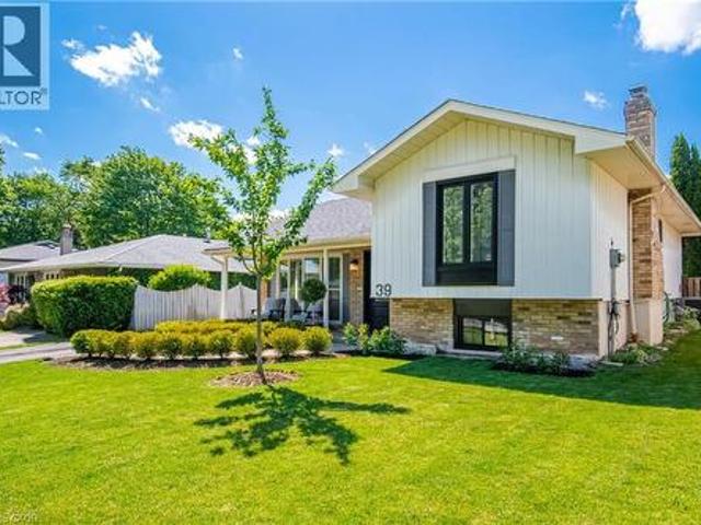 House for sale in Oakville, Ontario