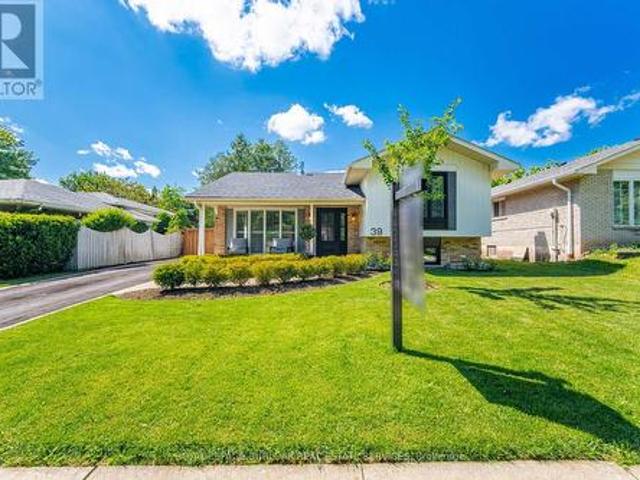 House for sale in Oakville, Ontario