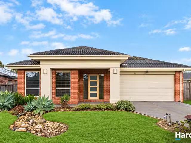House for rent in Cascades on Clyde, Melbourne