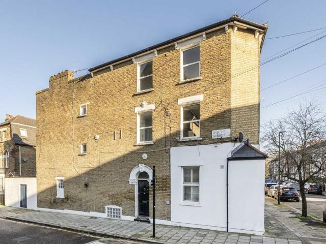 Apartment for rent in London Borough of Lambeth, Greater London