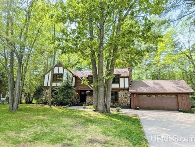 House for sale in Marquette, Michigan