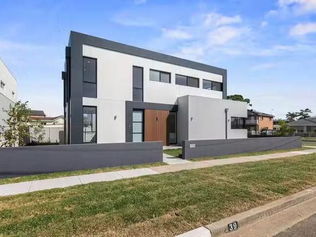 House for rent in Chifley