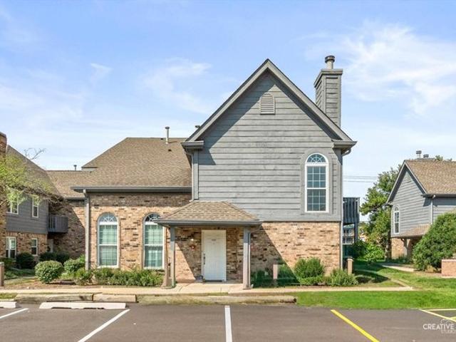 Condo for sale in Naperville, Illinois