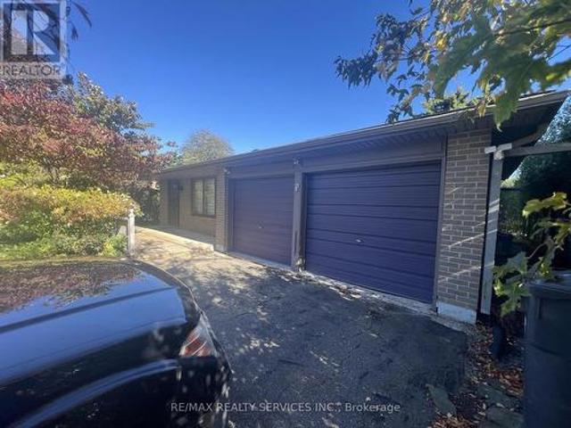 House for sale in Brampton, Golden Horseshoe