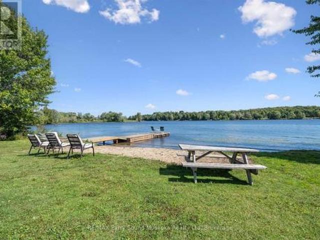 House for sale in Ontario