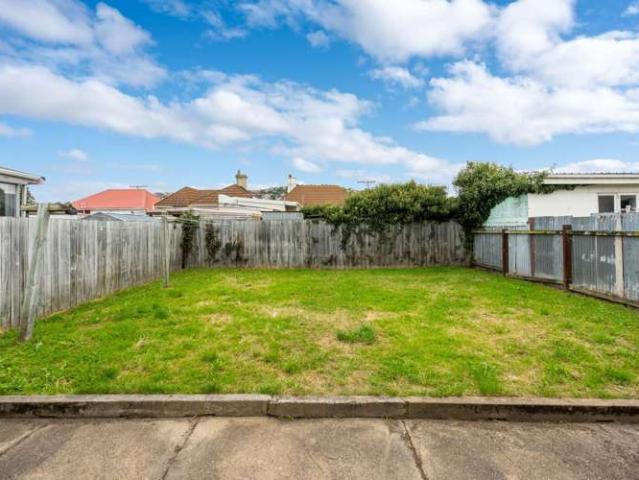 House for sale in Otakou