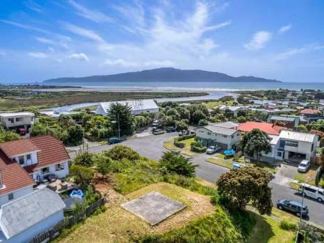 House for sale in Waikanae Beach, Wellington