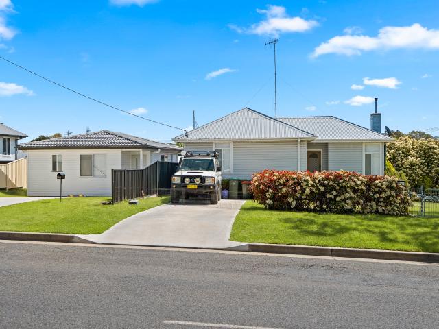 House for rent in Brisbane Grove, New South Wales