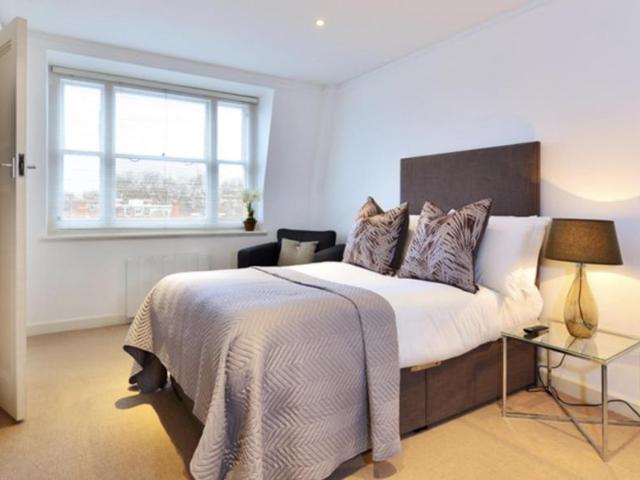 Apartment for rent in Mayfair, Greater London