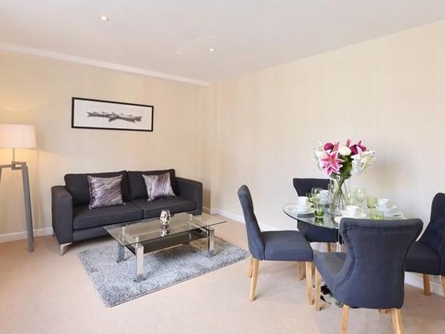 Apartment for rent in Mayfair, Greater London