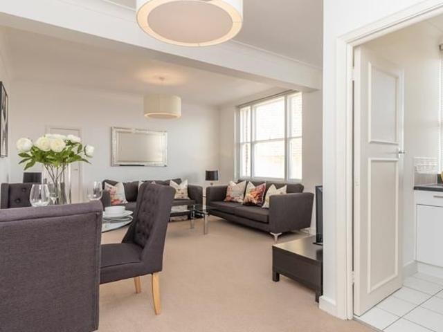 Apartment for rent in Mayfair, Greater London