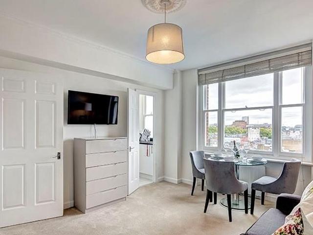 Apartment for rent in Mayfair, Greater London