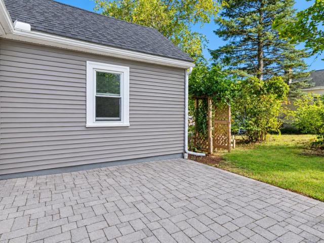 House for sale in Derry, Rockingham County
