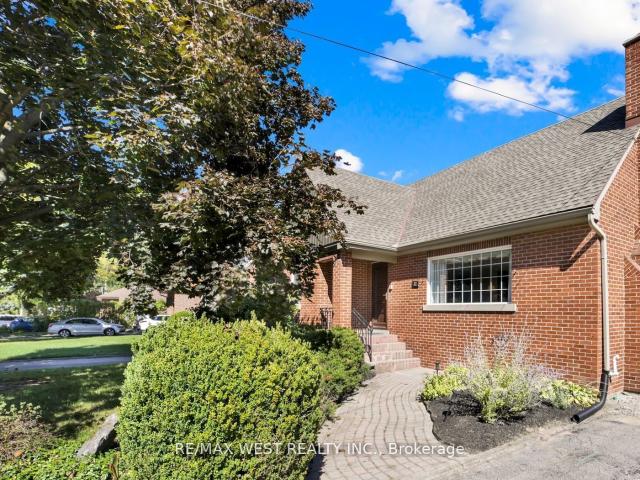 House for sale in Ancaster, Ontario