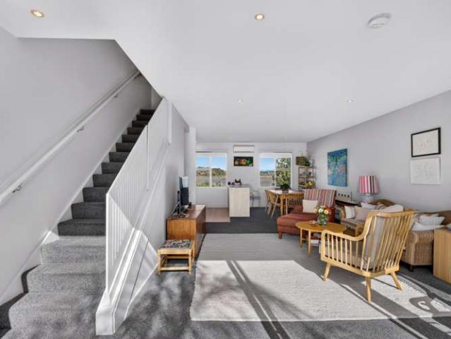 Apartment for sale in Pandora, Napier City